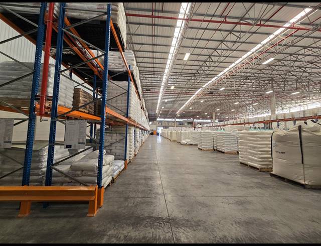 6,569M² WAREHOUSE TO LET IN BELLVILLE SOUTH INDUSTRIA